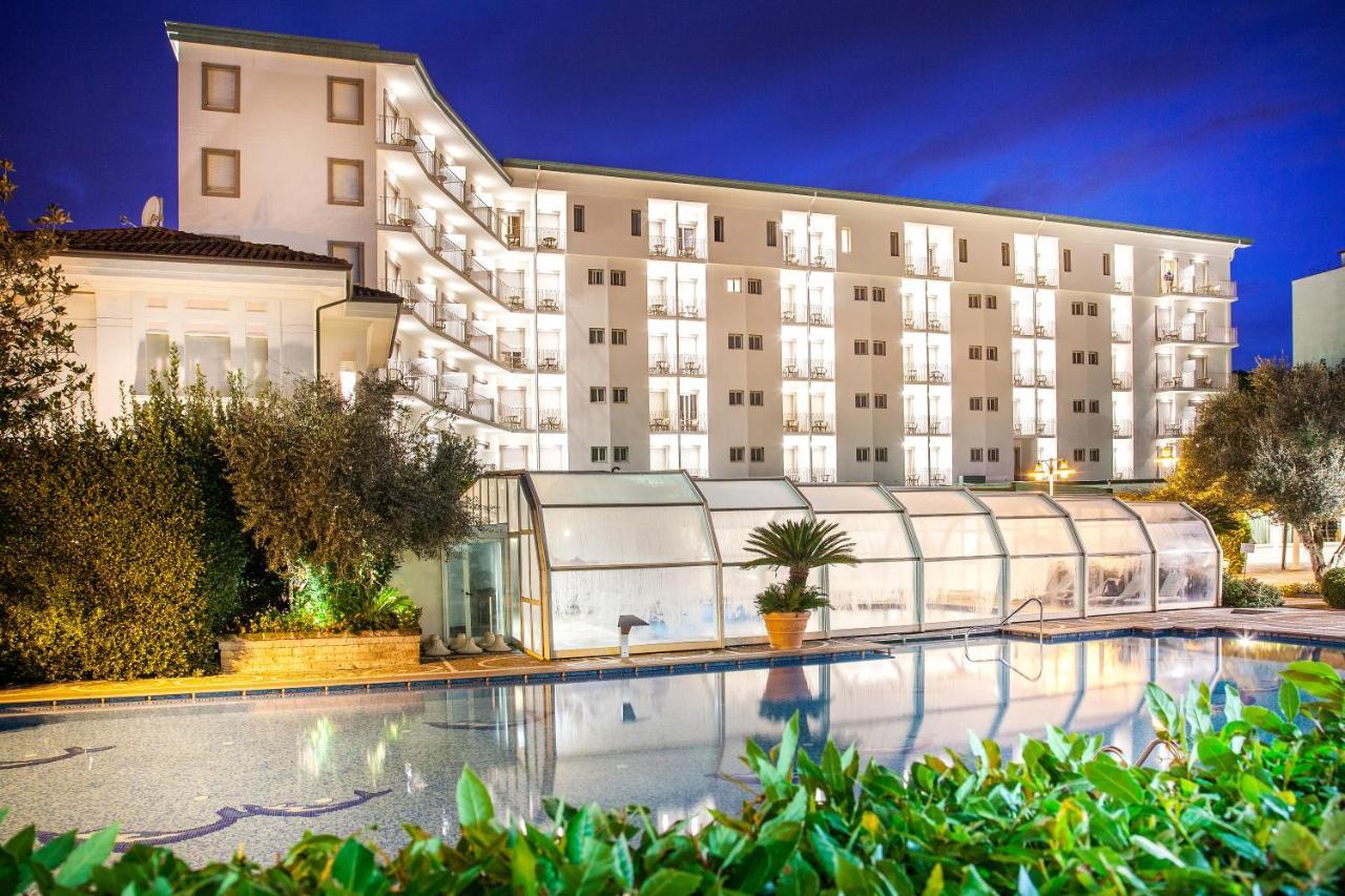 Hotel Aurelia Milano Marittima Exterior foto