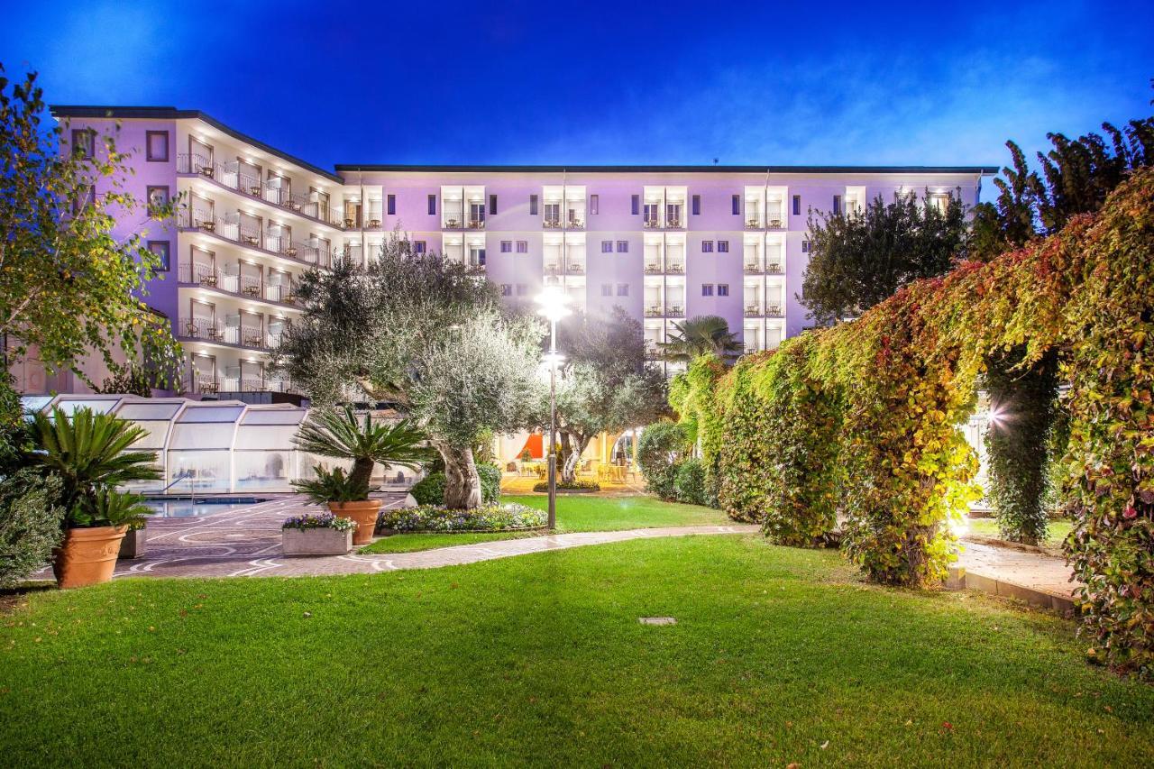 Hotel Aurelia Milano Marittima Exterior foto